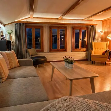 Διαμέρισμα Cloud No3 Schweizer Chalet-wohnung Mit Zentraler Klimaanlage